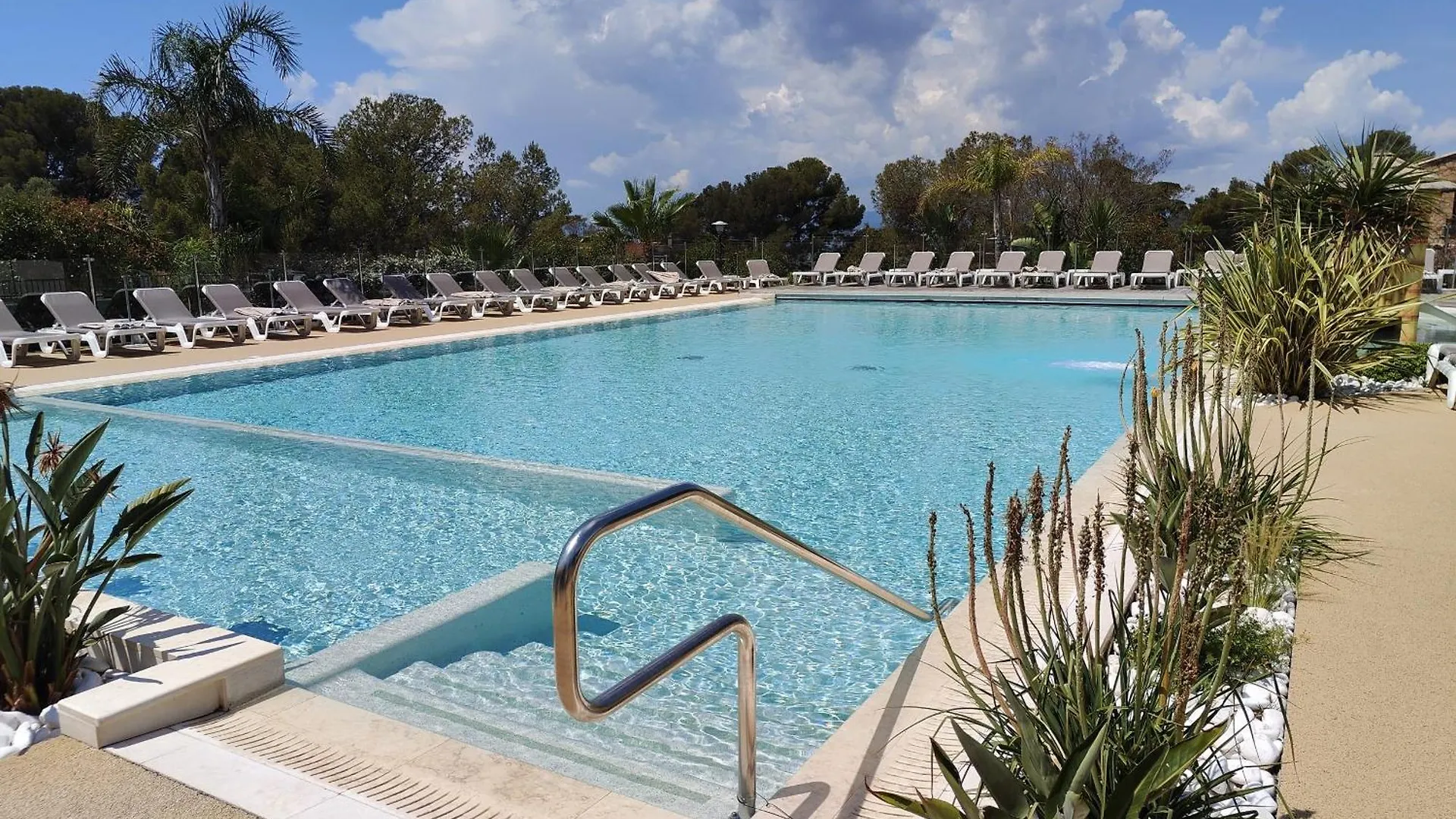 Bungalow Domaine De L'Ile D'Or Saint-Raphael  Holiday home Saint-Raphael (Var)